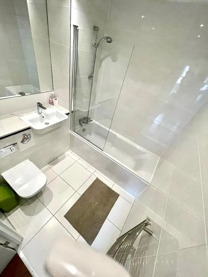 Apartment London Stratford Luxury House: Spacious Garden Retreat Near Westfield