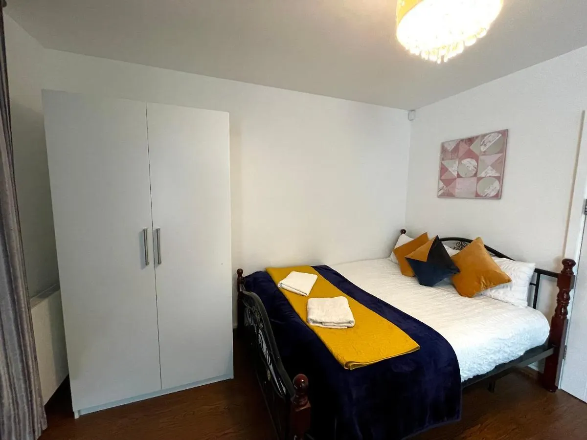 Apartment London Stratford Luxury House: Spacious Garden Retreat Near Westfield
